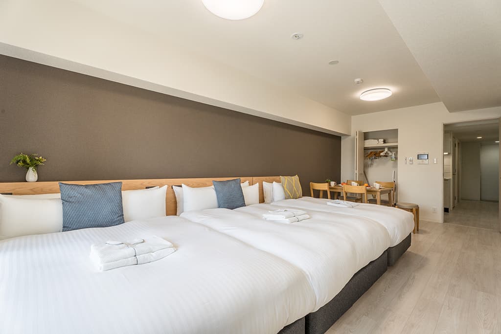 ダブルベッド×2 シングルベッド×1/40.1平米【禁煙】